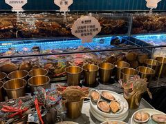 -雍容荟帝王蟹活龙虾展台自助(IFS黑金店)