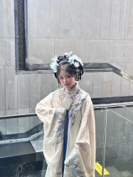 -一揽芳华汉服旗袍体验馆(拙政园店)