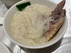 -榕树下海鲜馆(坪山路店)