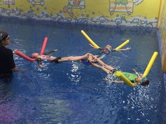 -贝贝鲸亲子游泳俱乐部(富城商楼店)