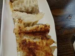 煎饺子-拉面莊夢語＆中华料理八椿