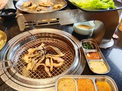 -韩烧牛中牛·甄选黑牛烤肉(黑金店)
