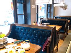 卡座-明洞阿姨·韩式酱蟹烤肉·创意料理(三元桥店)