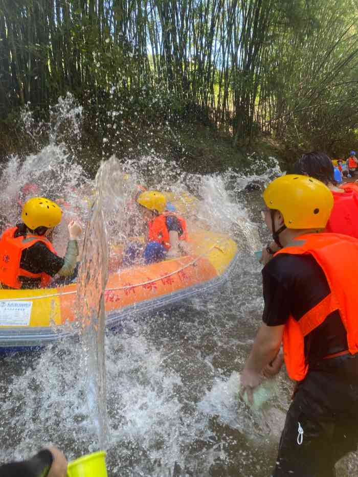 龙浒峡漂流-"第一次漂流,很好玩,很刺激,很惊险.上半.