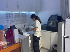 -LOOK眼镜·蔡司依视路配镜(宝山万达店)