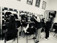 -艺采红鹰职业培训学校