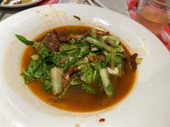 毛白菜炒肉-喀什骑仕大观园