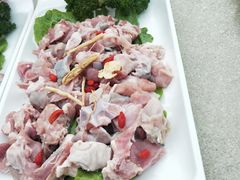 -墨脱石锅椰子鸡•香草鸭•东山羊(大东海店)