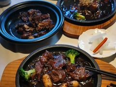 -八府香鸭·啫啫煲(华山路店)