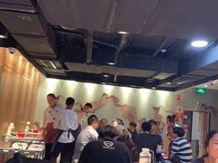 大堂-海底捞火锅鲜切牛肉主题店(长寿路店)