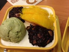 芒果白雪黑糯米甜甜-满记甜品(日月光二店)