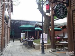 后院儿的露天位~-星巴克(福州三坊七巷店)