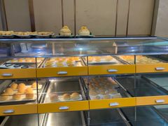 面包甜点陈列柜-禄福山庄•顺德菜·融和菜(龙江店)
