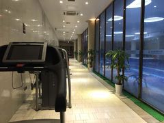-一兆韦德健身(凤凰城店)
