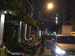 -Cuc Gach Quan Restaurant