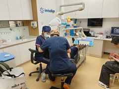 -瑞尔齿科(上海长风大悦城店)