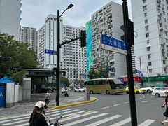 -陆家浜路(地铁站)