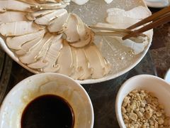 -菌海森林·非遗野生菌火锅(西山区滇池路摩根道店)