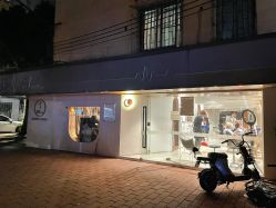 -苏豪路易士·嘉玛发廊