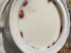 桃胶奶-广信牛奶甜品世家(台东店)