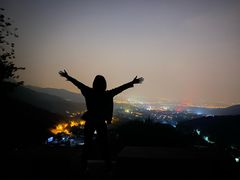 -鬼笑石后山停车场
