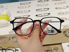-罗伯特眼镜·蔡司官方授权(前海桂湾店)