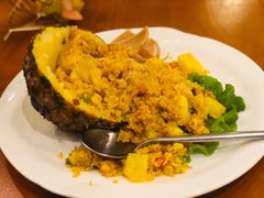 泰式菠萝炒饭-院子君亭亚洲厨房花园餐厅