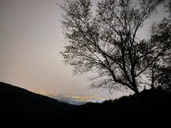-鬼笑石后山停车场