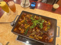 -家乡重庆火锅店