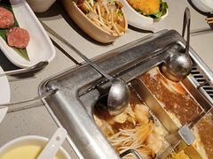 -海底捞火锅(珠影星光城夜宵主题店)