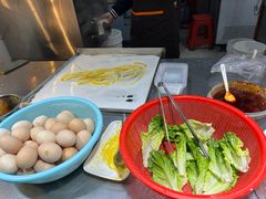 -大学城商业街美食城