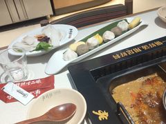 -老牌坊云南鱼豆花火锅(哈西万达店)