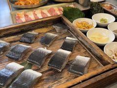 -围炉肉舍•炭烤活鳗•丹东海鲜烤肉(步行街店)