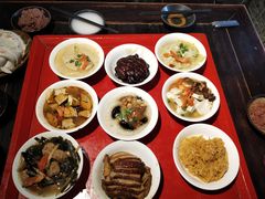 -蓝田九大碗民俗食府(蓝田店)