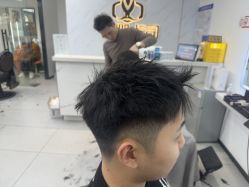 点击看大图 -尤司男士国潮理发馆