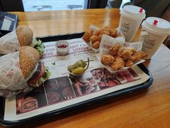 -The Habit Burger Grill 哈比特汉堡(复兴soho店)
