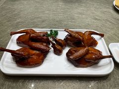 脆皮烧顶鸽-御宝轩(益丰·外滩源店)
