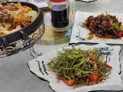 -撒拉人家.酸菜牦牛肉火锅