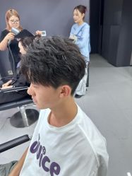 -宫铭烫发染发接发店