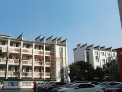 -上海市育民中学