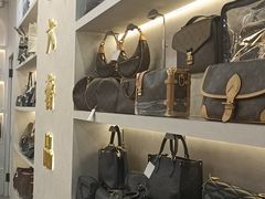 -六六奢品·vintage中古·回收二手奢侈品包包手表首饰(环球港店)
