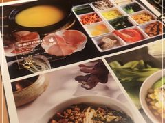 -云海肴·汽锅鸡·云南菜(天山百盛优客店)