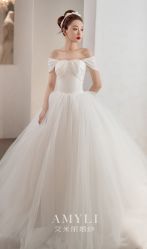-艾米丽婚纱礼服