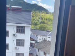 -芦茨金富饭庄·25年老字号·专做稻草鸡