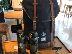 零售区-星巴克(蔡伦路店)