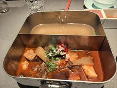 -左庭右院鲜牛肉火锅黑金店(陆家嘴中心店)