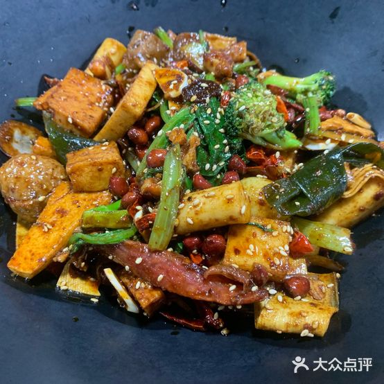 辣尚瘾麻辣香锅(华联店)