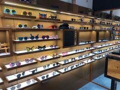 -罗伯特眼镜·蔡司官方授权(罗湖国贸店)