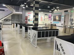 -极限PLAY运动娱乐新世界·团建派对表演休闲馆·室内高空游乐园