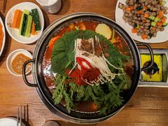 -喇喇排骨火锅·传统韩式脊骨汤(望京西园总店)